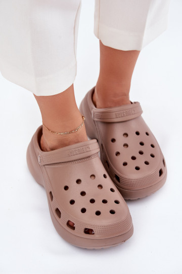 Ľahké papuče Dámske papuče s trendovou masívnou podrážkou Big Star RR274A121 béžová