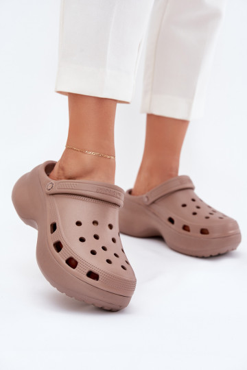 Ľahké papuče Dámske papuče s trendovou masívnou podrážkou Big Star RR274A121 béžová 2