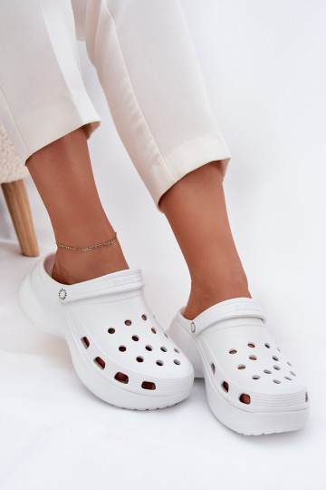 Ľahké papuče Dámske papuče s trendovou masívnou podrážkou Big Star RR274A119 biela farba