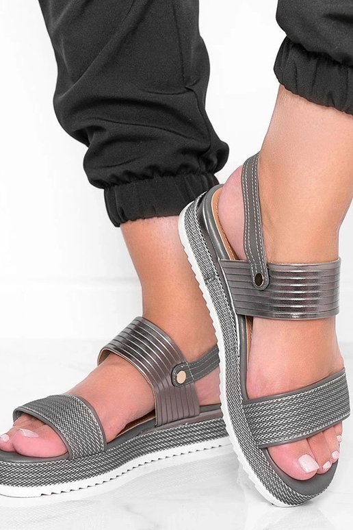 Sivé sandále na hrubej podrážke,... Sivé sandále na hrubej podrážke,...