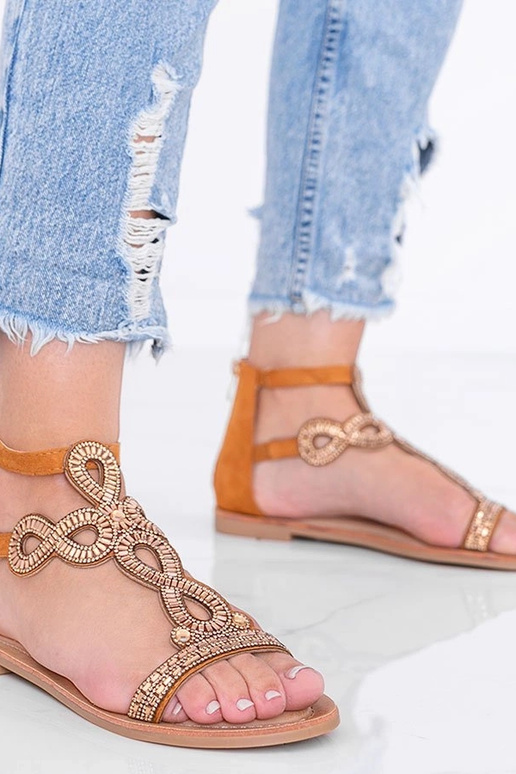 Svetlohnedé sandále zdobené... Svetlohnedé sandále zdobené...