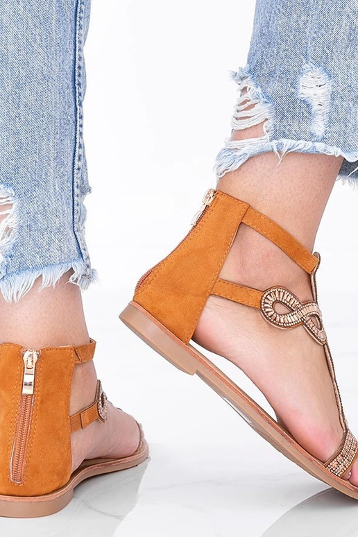 Svetlohnedé sandále zdobené... Svetlohnedé sandále zdobené...