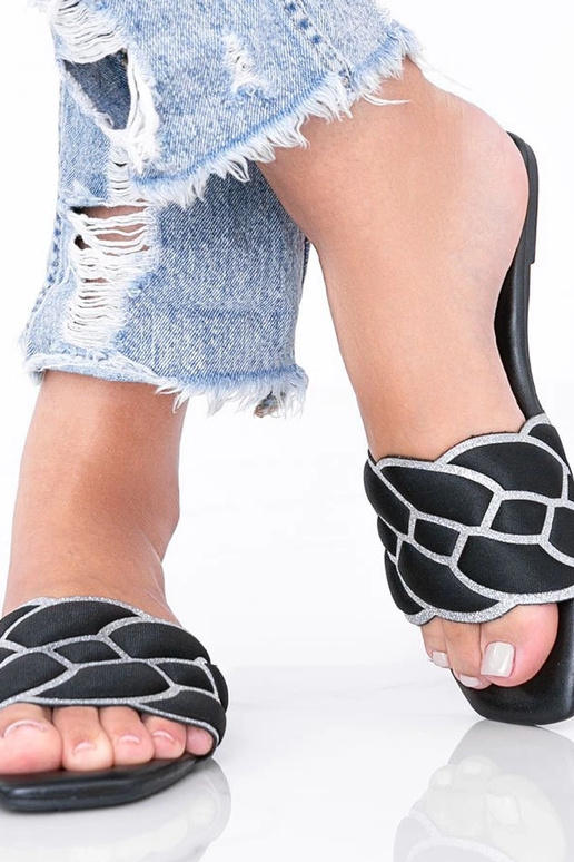 Čierne sandále s dekorovaným zvrškom,... Čierne sandále s dekorovaným zvrškom,...