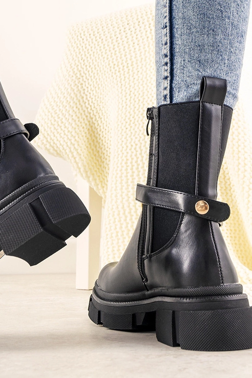 Čierne členkové čižmy Trinity Chain