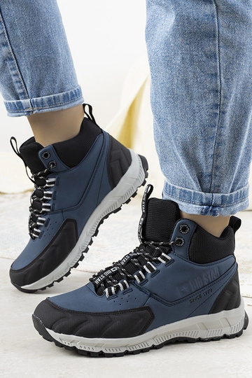 Tmavomodré turistické...