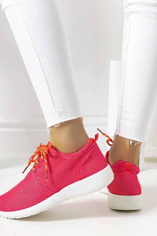 Ružové športové topánky, „Targot"