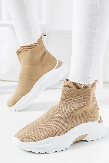 Hnedé vysoké športové...