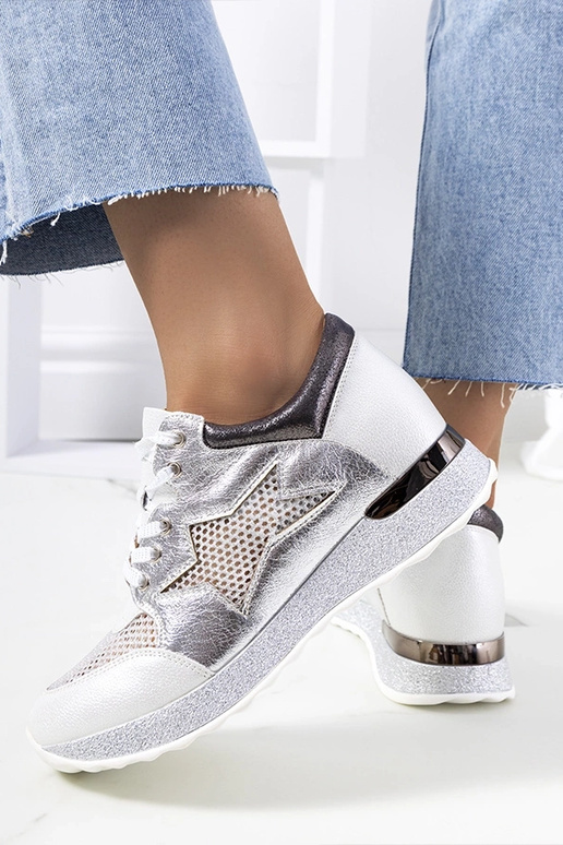Biele metalické šnurovacie tenisky...