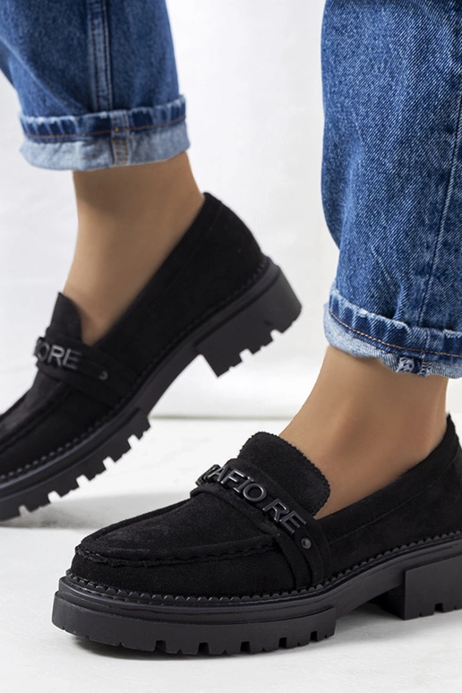 Čierne mokasíny na traktorskej...