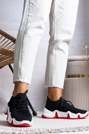 Čierne športové tenisky... 2