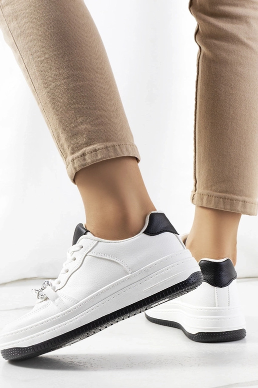 Biele tenisky s retiazkou Maring