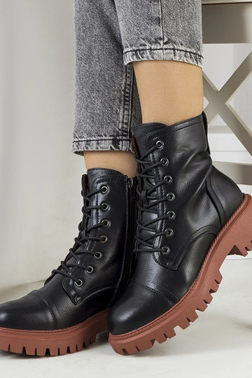 Čierne turistické topánky... 2