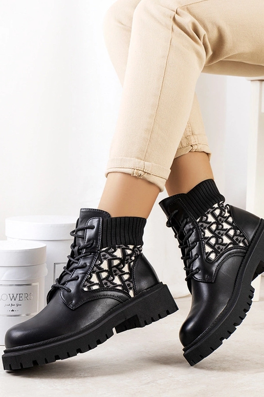 Čierne členkové čižmy s elastickým...