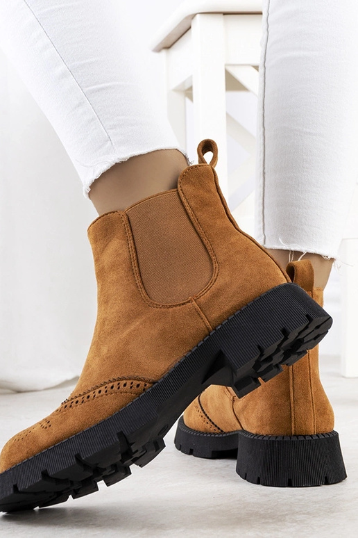 Hnedé čižmy na masívnej podrážke,...