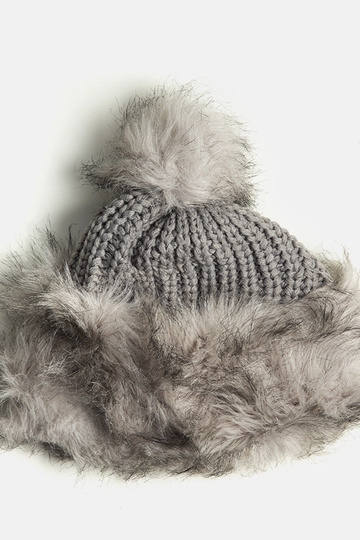 Svetlošedá čiapka Leola pom-pom
