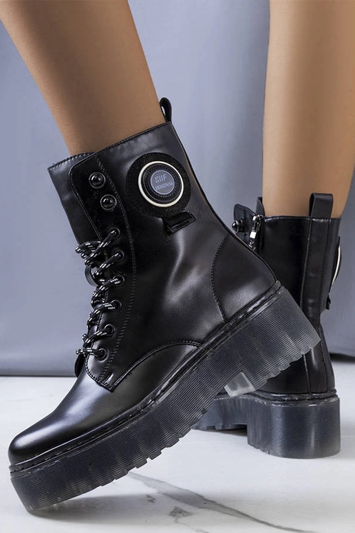 Čierne dámske členkové čižmy Laureano