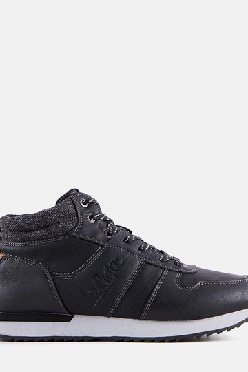 Čierne zimné turistické...