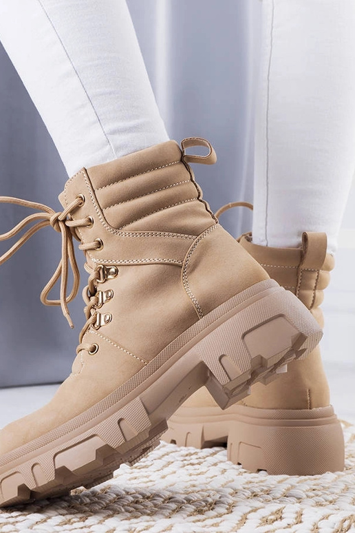 Béžové členkové čižmy s masívnou...