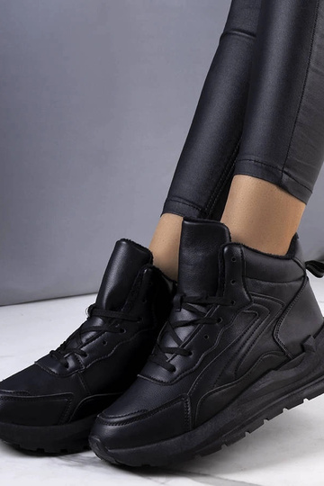 Čierne zimné športové...