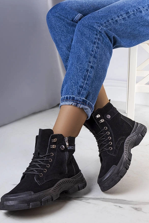 Čierne izolované topánky z umelej...