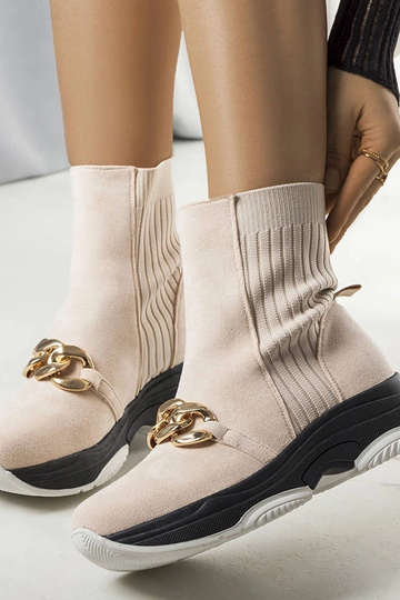 Béžové členkové topánky...