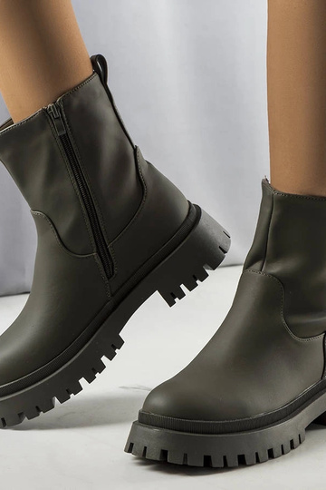 Zelené zateplené členkové...