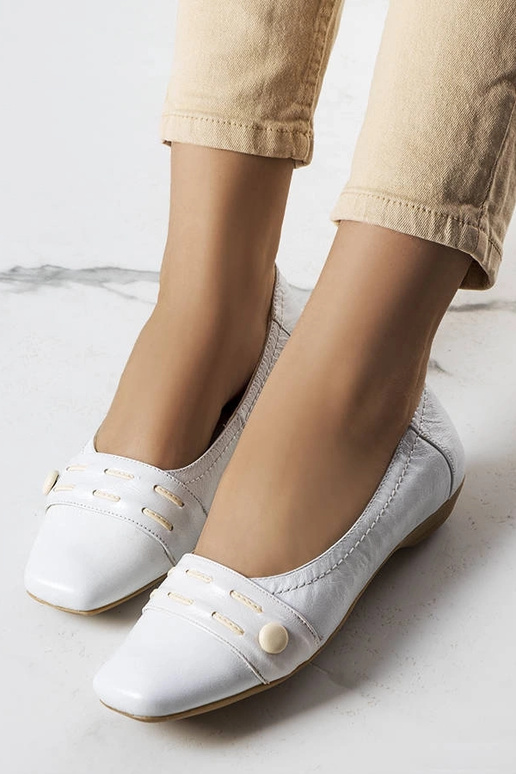 Biele balerínky Lioma