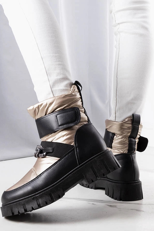 Snehule Ephraim so zlatým reťazcom