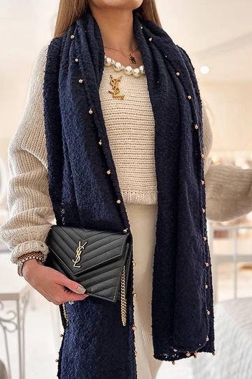 Tmavo modrý šál so zlatými...