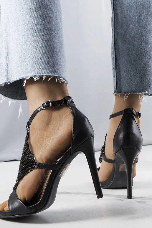 Čierne elegantné sandále Caleb na...