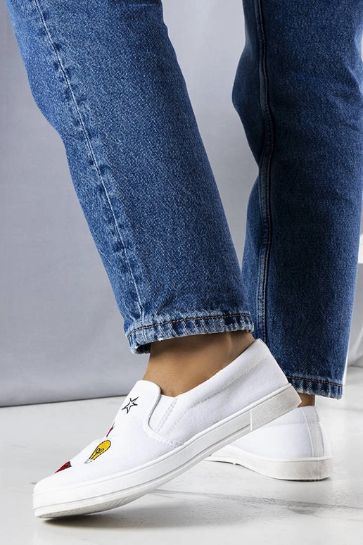 Biele látkové tenisky s nášivkami Anais