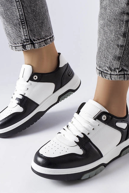 Čierne tenisky na platforme Kristie