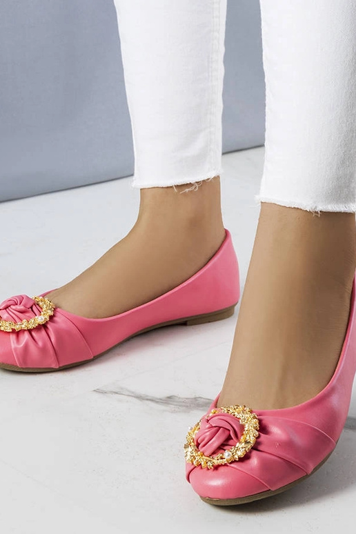 Ružové balerínky so zlatým zdobením...