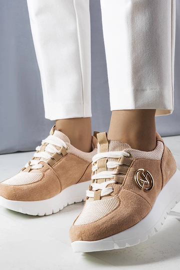 Pieskové športové topánky...