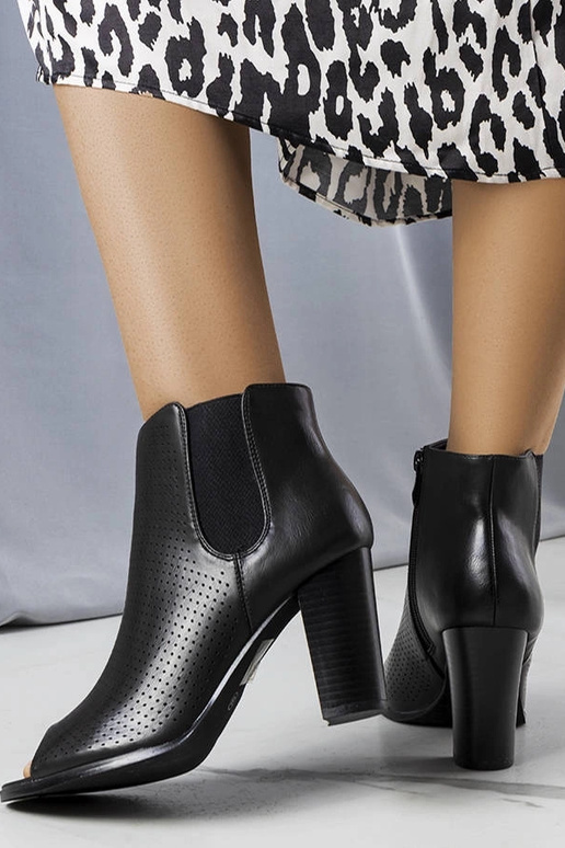 Čierne členkové čižmy s podpätkom Anna