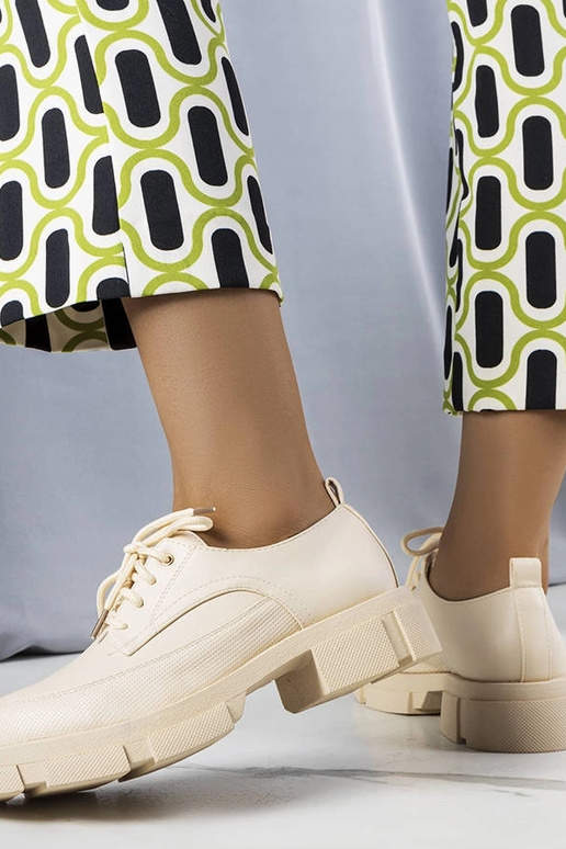 Béžové topánky s masívnou podrážkou Kay