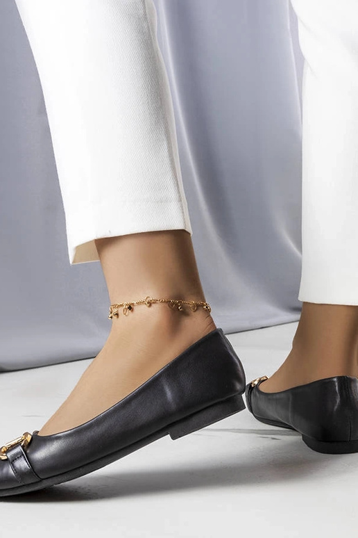 Čierne balerínky so zlatým zdobením Iris