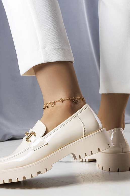 Béžové lakované topánky Simard