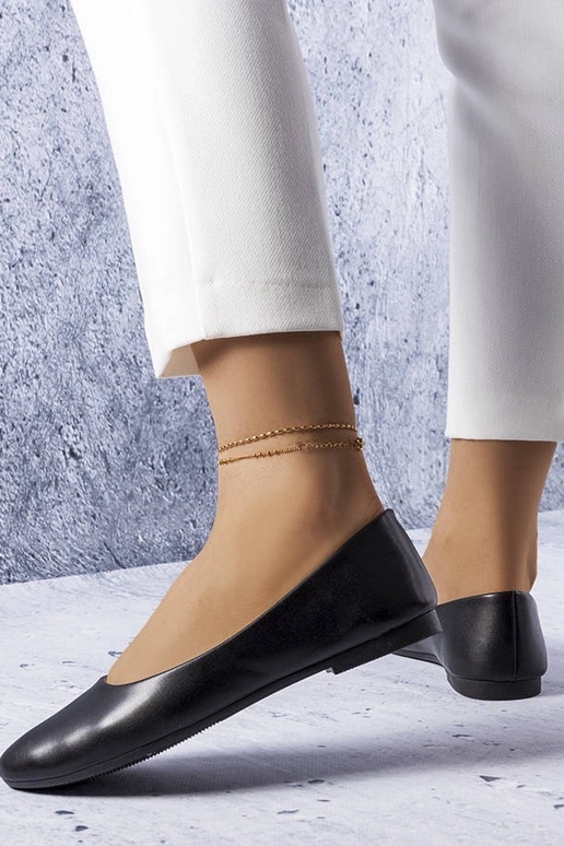 Čierne balerínky s koženou stielkou...