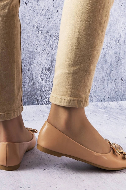 Tmavo pieskové topánky s ozdobou,...