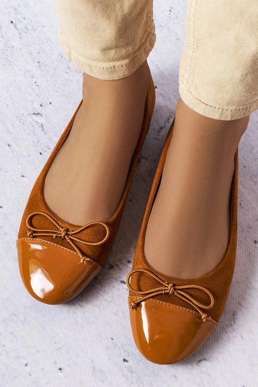 Hnedé lakované balerínky Simard