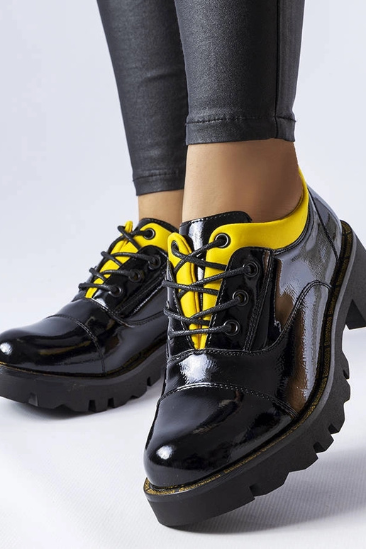 Čierne-žlté lakované poltopánky,...