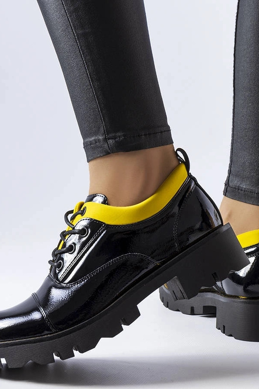 Čierne-žlté lakované poltopánky,...