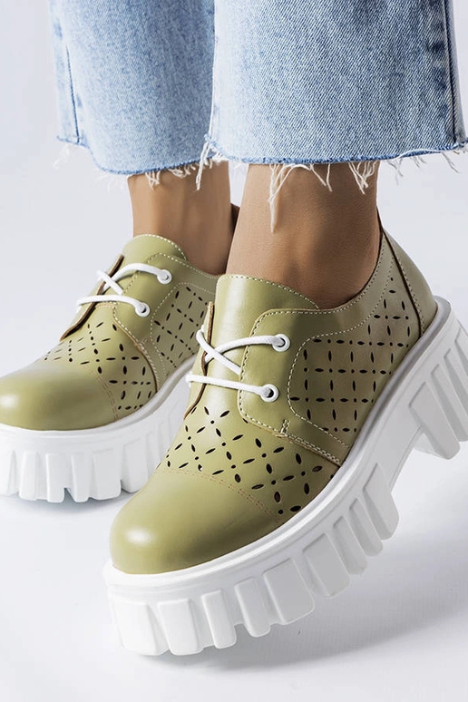 Zelené prelamované robustné topánky...