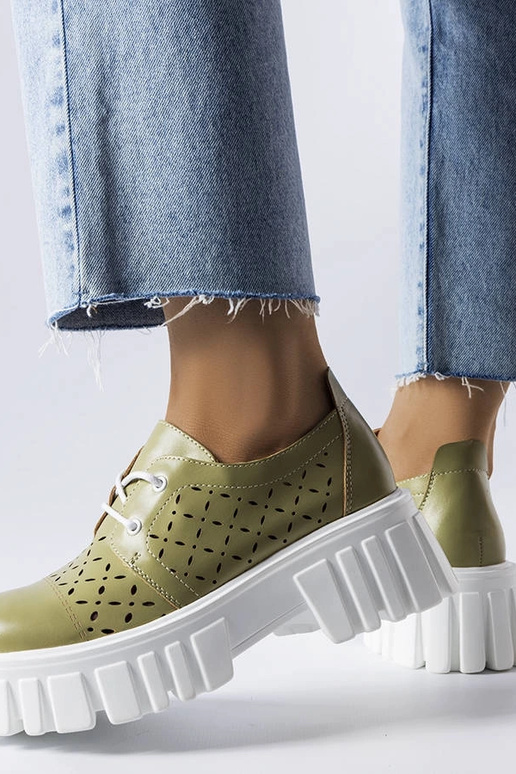 Zelené prelamované robustné topánky...