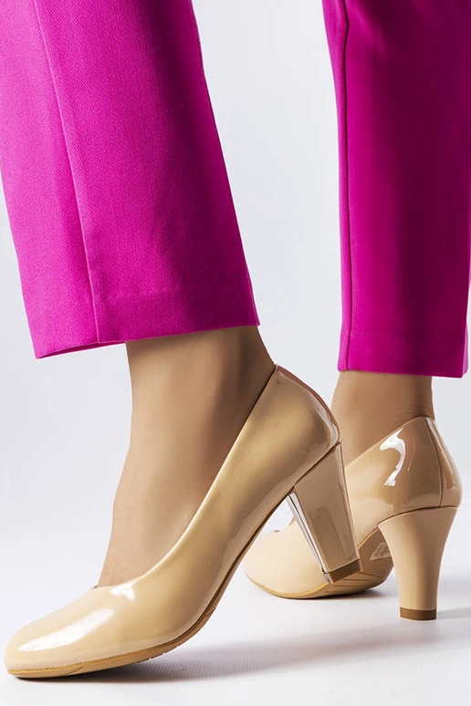 Béžové lakované lodičky Burkett