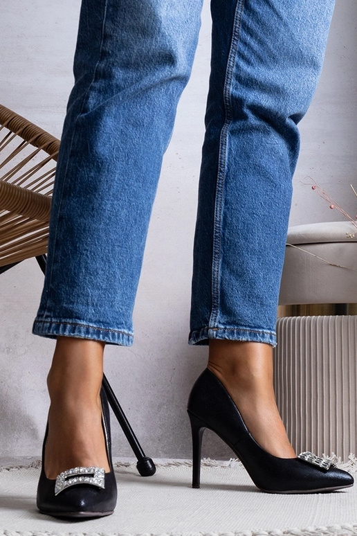 Čierne lakované dámske lodičky Tyson