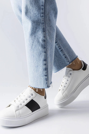 Biele tenisky s čiernym... 2