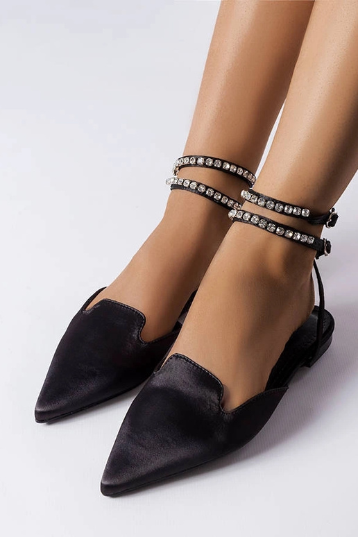 Čierne saténové sandále Hewes