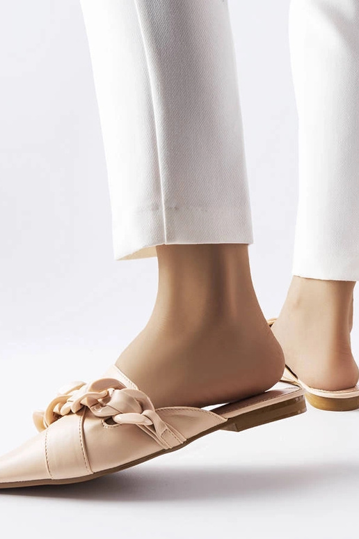 Béžové elegantné retiazkové žabky...